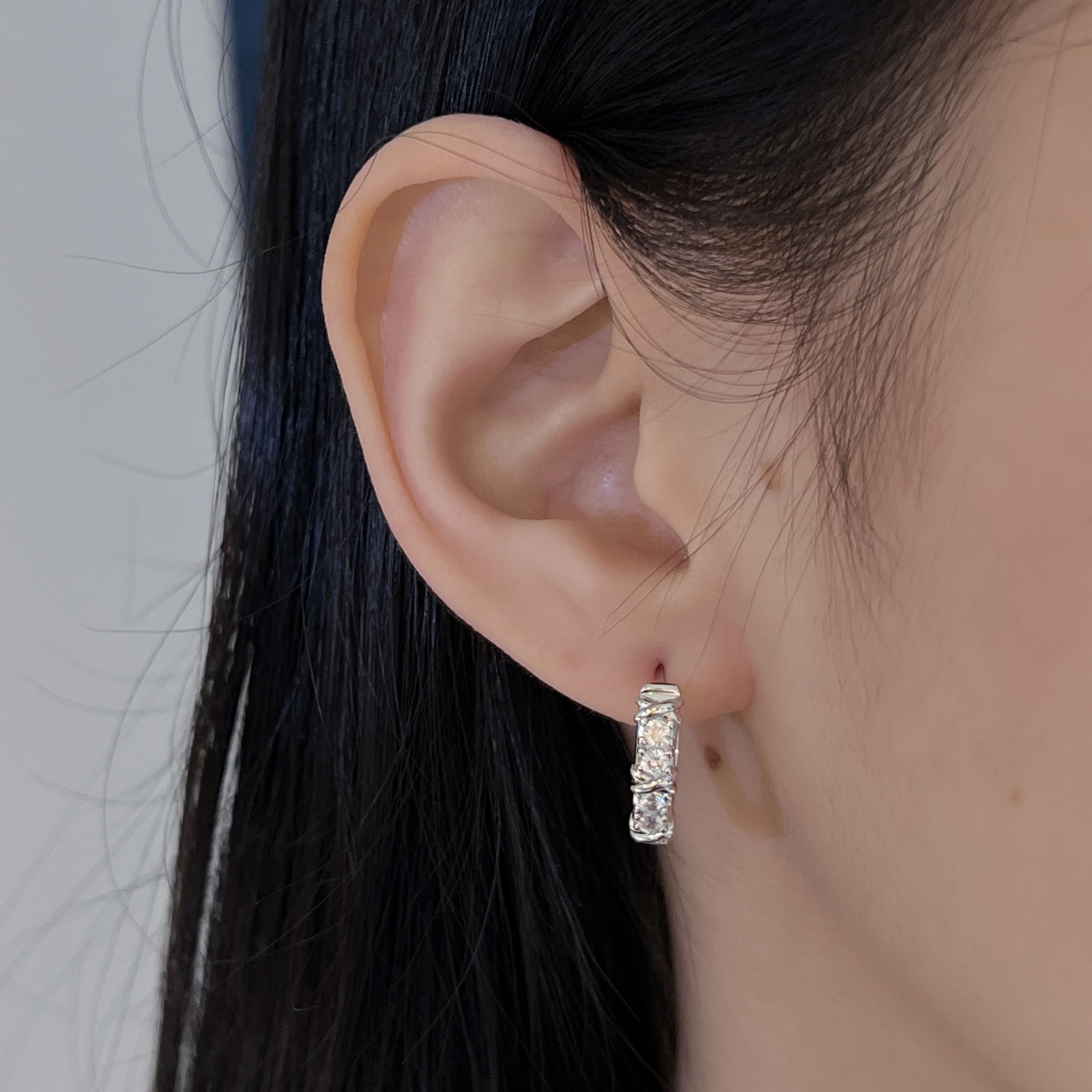 Natural Silver 925 Sterling Silver Clear Quartz Crown Fashion Versatile Stud Earrings thumbnail 11